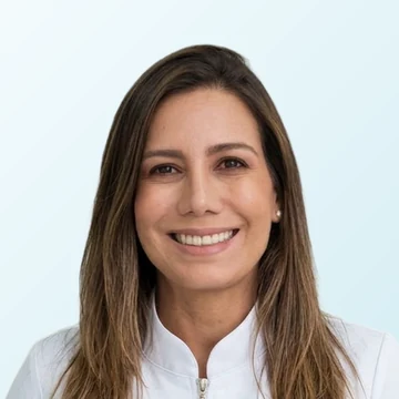 Dra. Adriana Mora